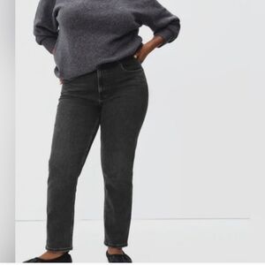 NWT Everlane The Curvy Cheeky Straight Jean. Womens size 32 R. Black denim